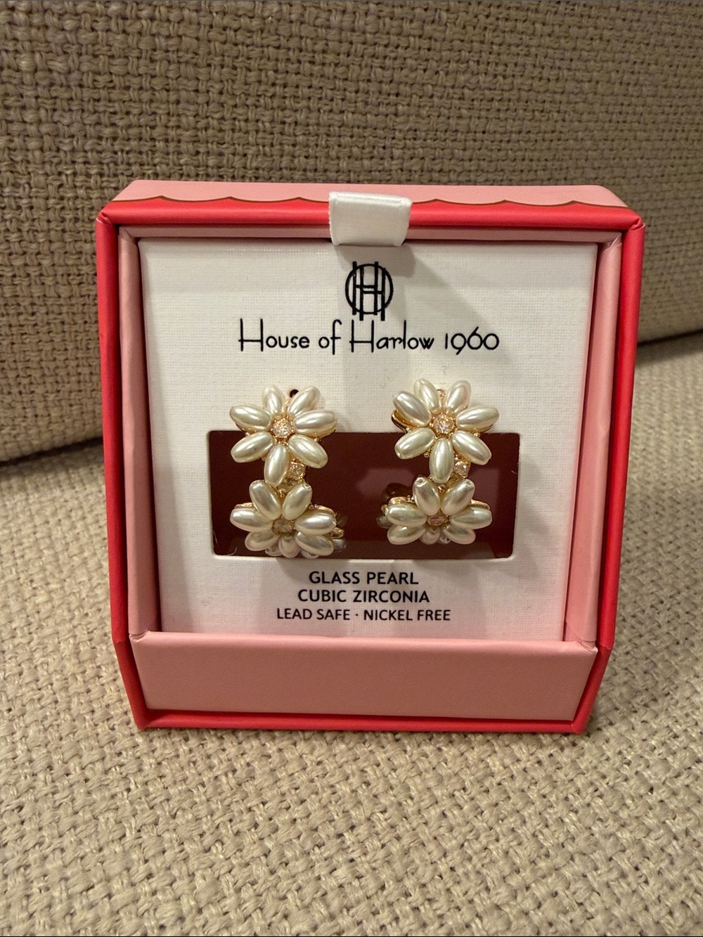 House of Harlow 1960 Pearl Daisy Earrings